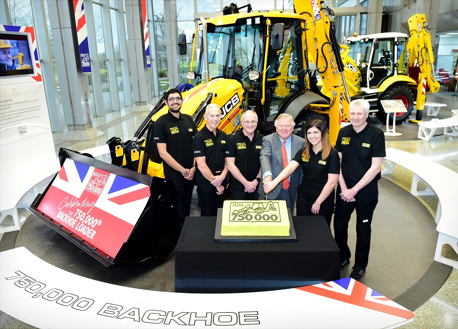 王者榮耀！JCB第75萬臺兩頭忙下線！